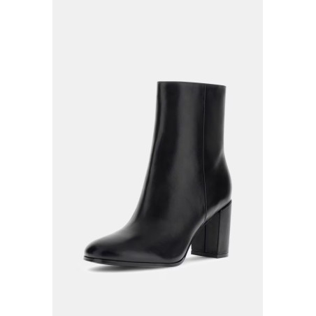 Botins Guess